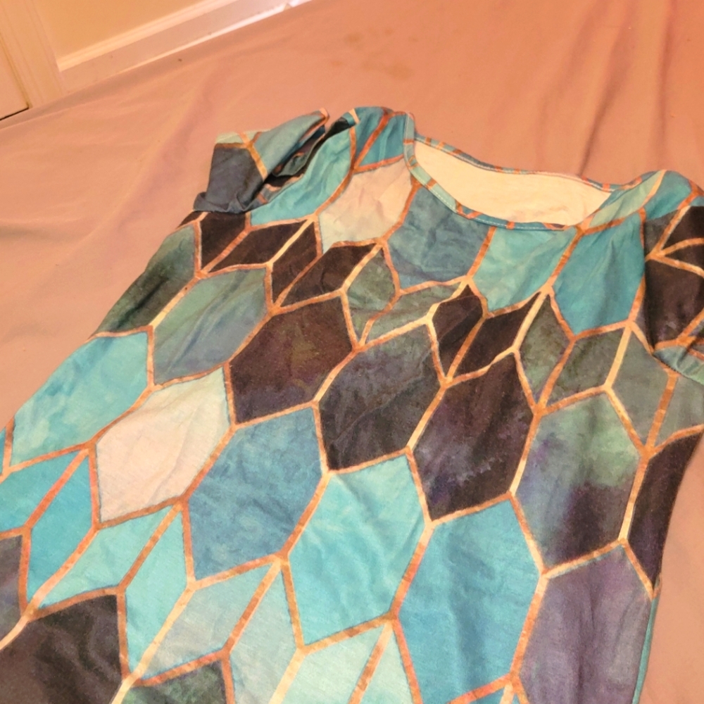 Blue black and gold print t-shirt